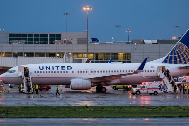 How United Airlines Flight UA770 Emergency Diversion Happened and What Passengers Should Know